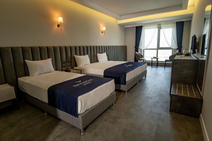 Room 7 of 38