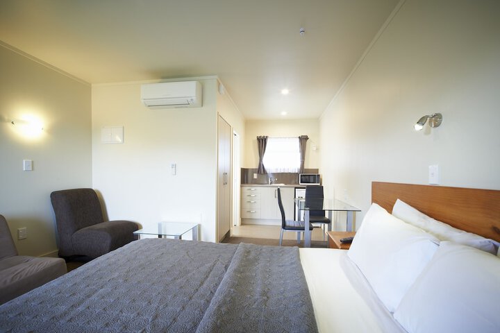 Room 8 of 36