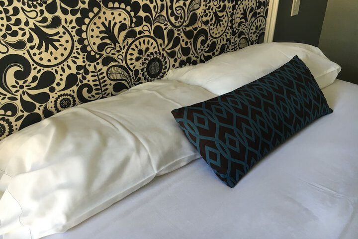 Room 6 of 24