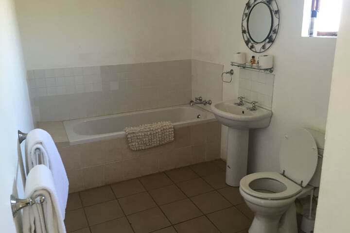 Room 27 of 43
