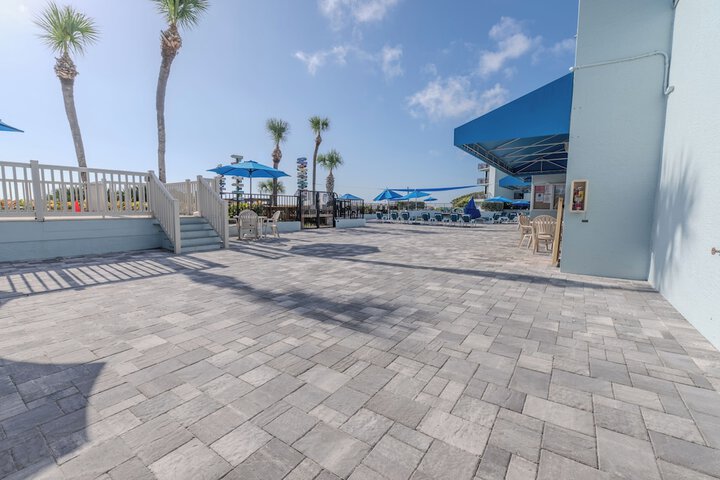 Sundeck 31 of 37