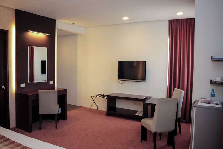 Room 18 of 73