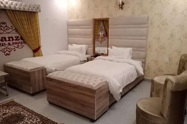 Room 16 of 27