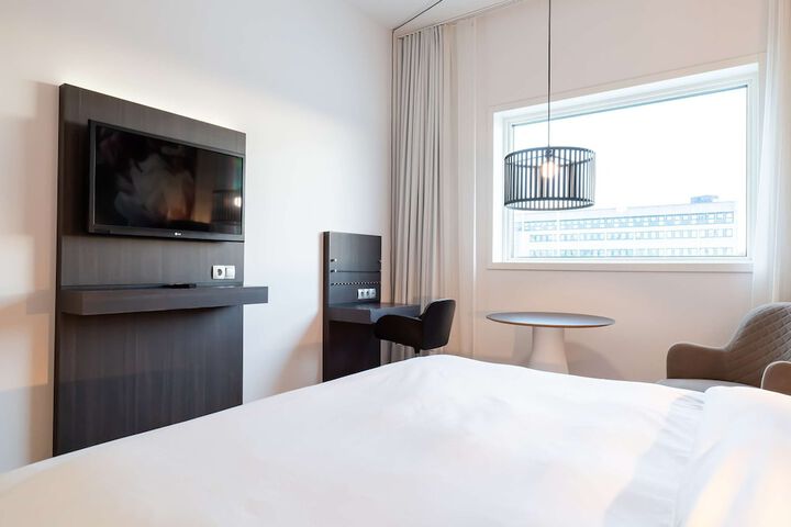 Room 19 of 54