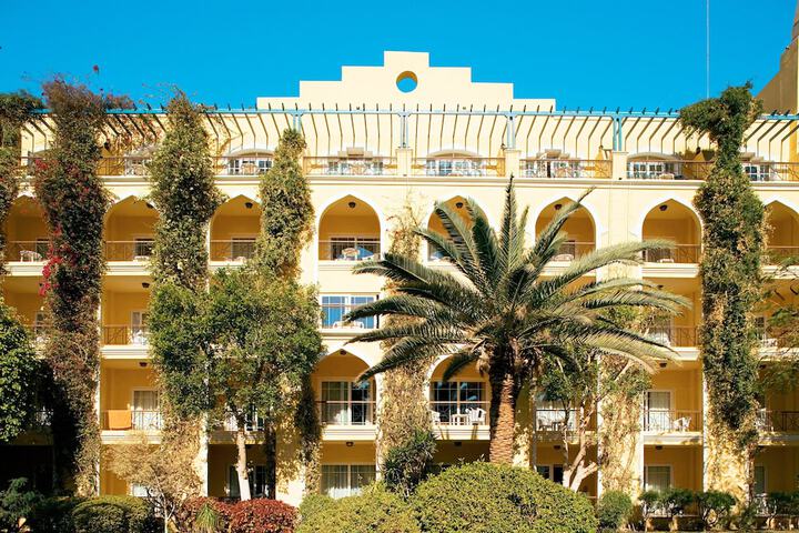 Hotel 74 of 79