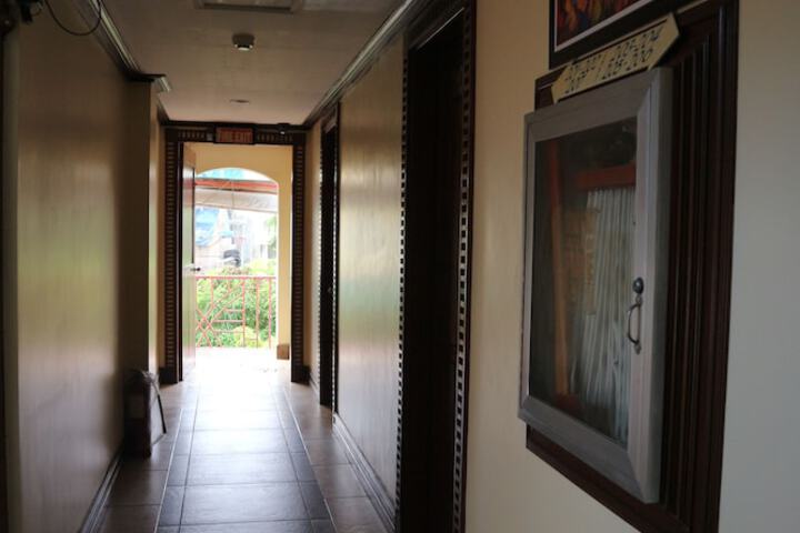 Ballroom/Hall 46 of 57