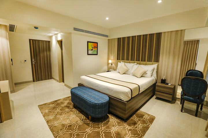 Room 26 of 46