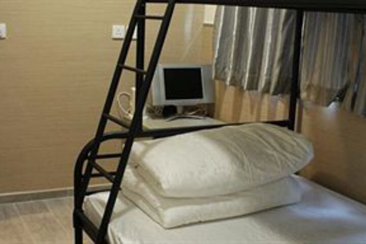 Room 12 of 14