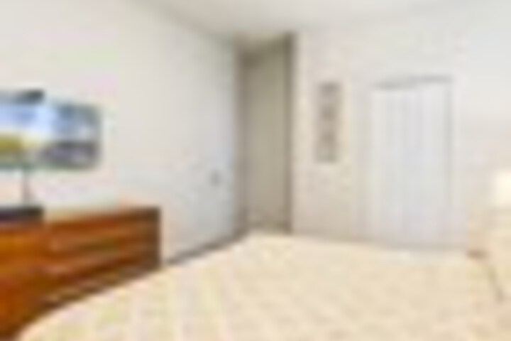 Room 11 of 216