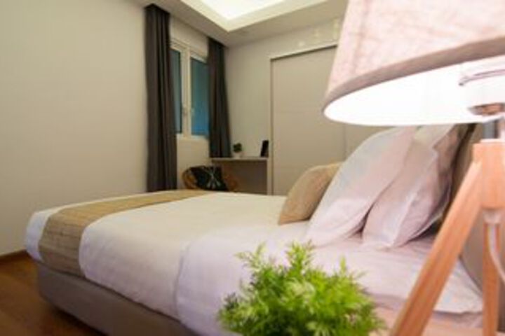 Room 14 of 25