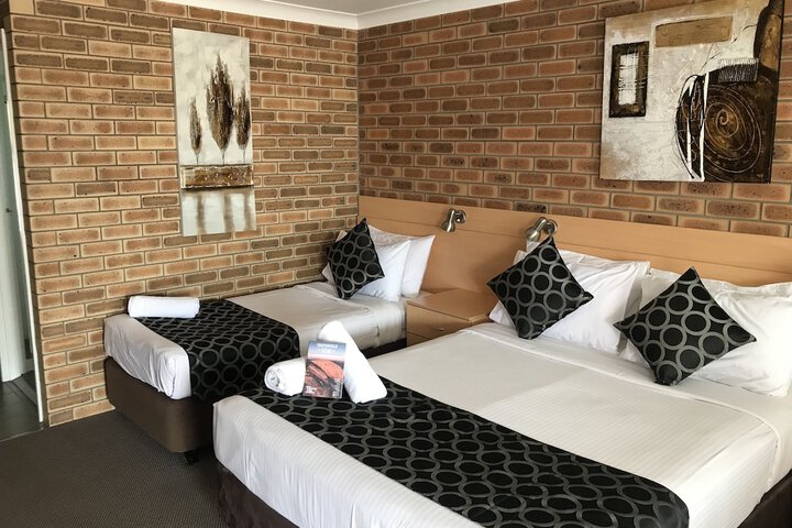 Room 103 of 152