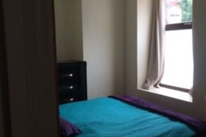 Room 11 of 32
