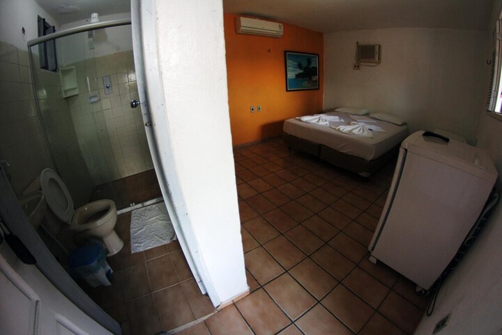 Room 18 of 40