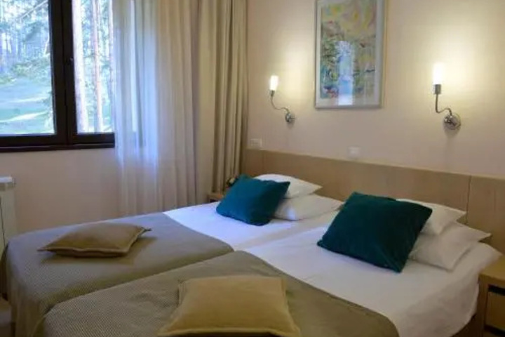 Room 3 of 22