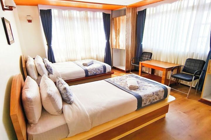 Room 16 of 35