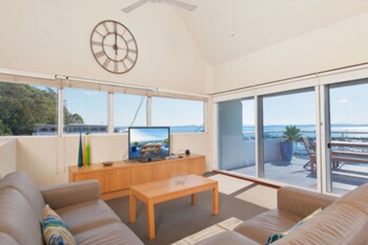 Room 2 of 15