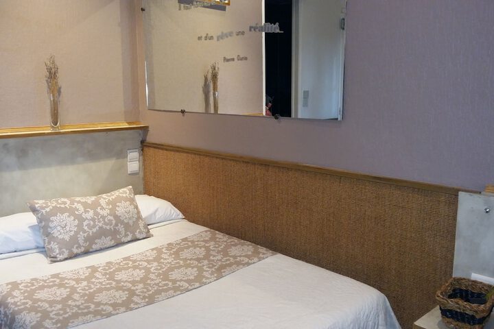 Room 44 of 90