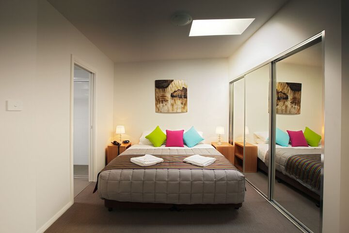 Room 4 of 78
