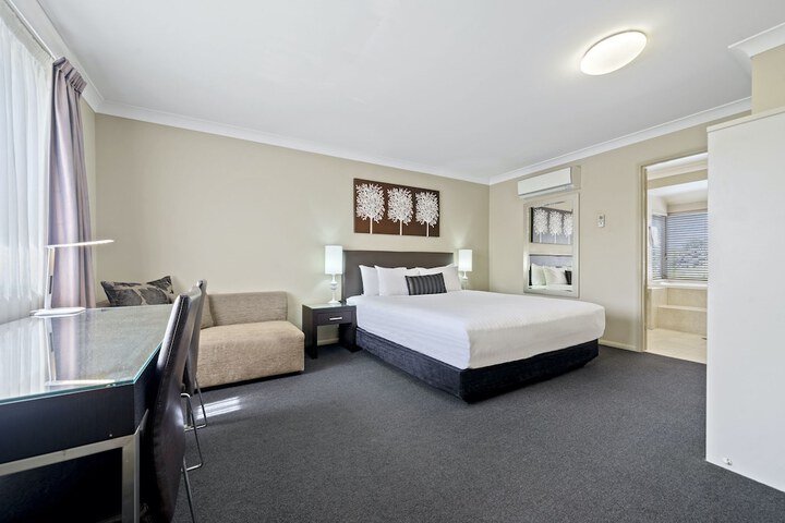 Room 4 of 46