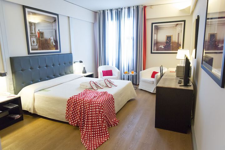 Room 21 of 72