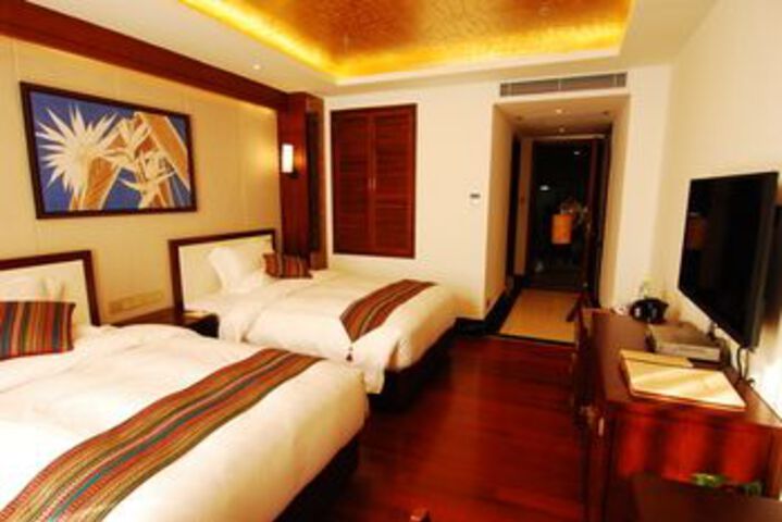Room 2 of 24