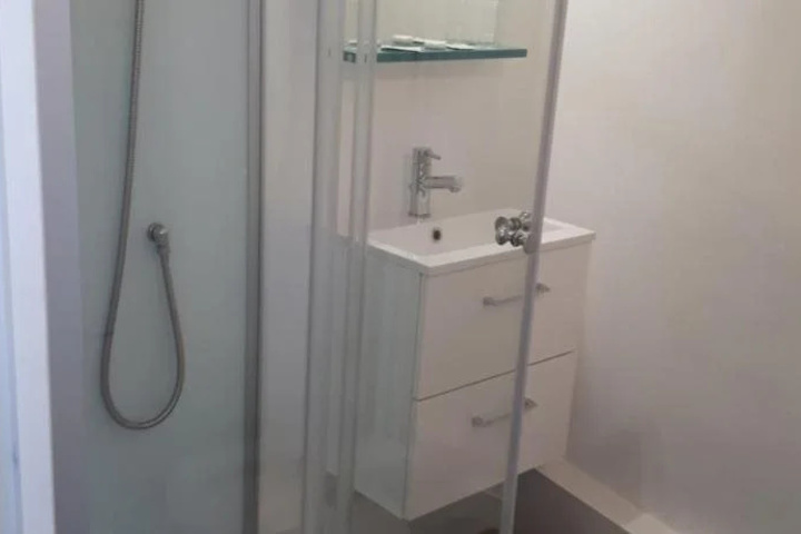 Room 7 of 15