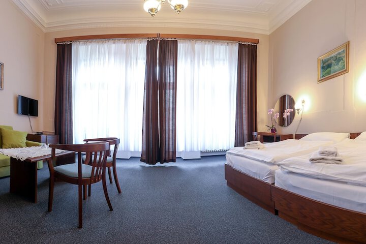 Room 5 of 21