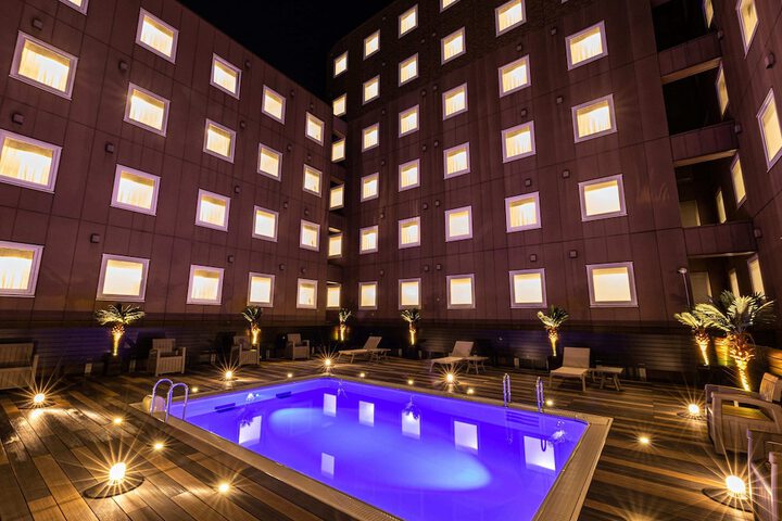 Hotel with Pool