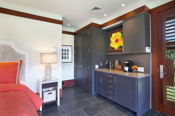 Room 144 of 546