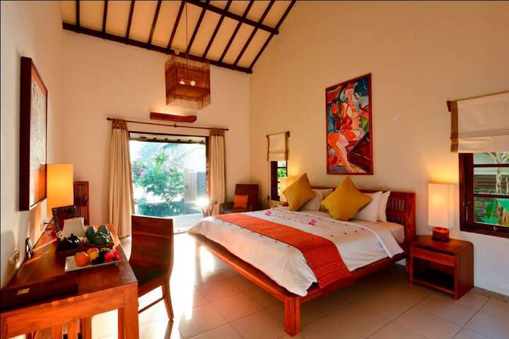 Room 14 of 65