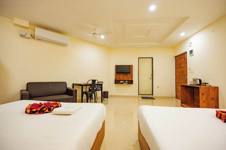 Room 5 of 25