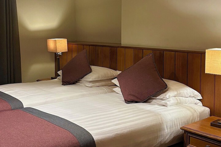 Room 10 of 63