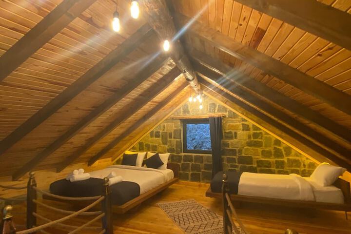 Room 8 of 14