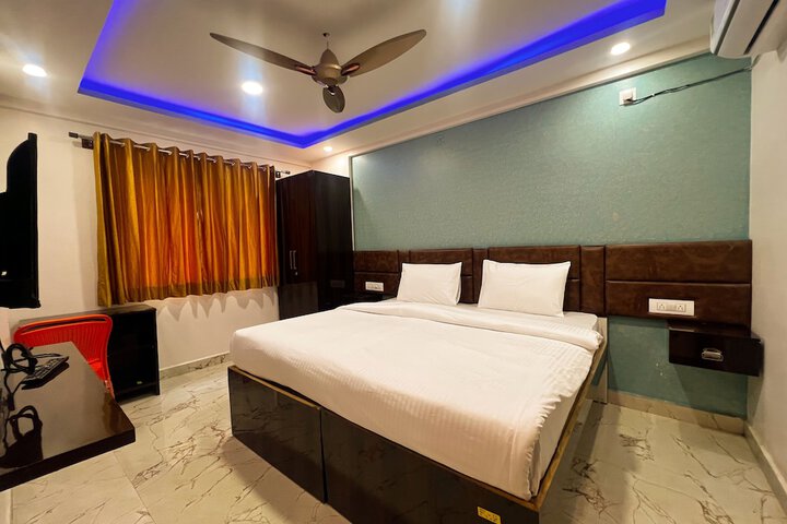 Room 27 of 42