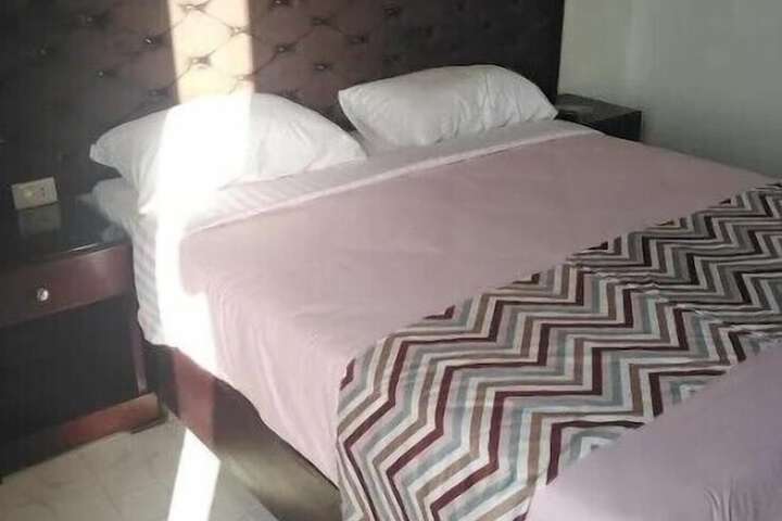 Room 5 of 30