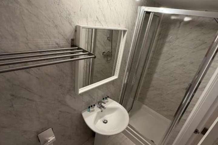 Room 15 of 24