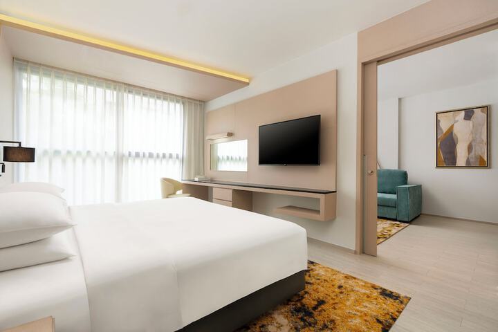 Room 13 of 50