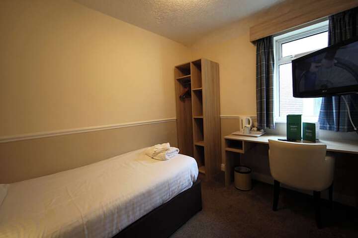 Room 6 of 53