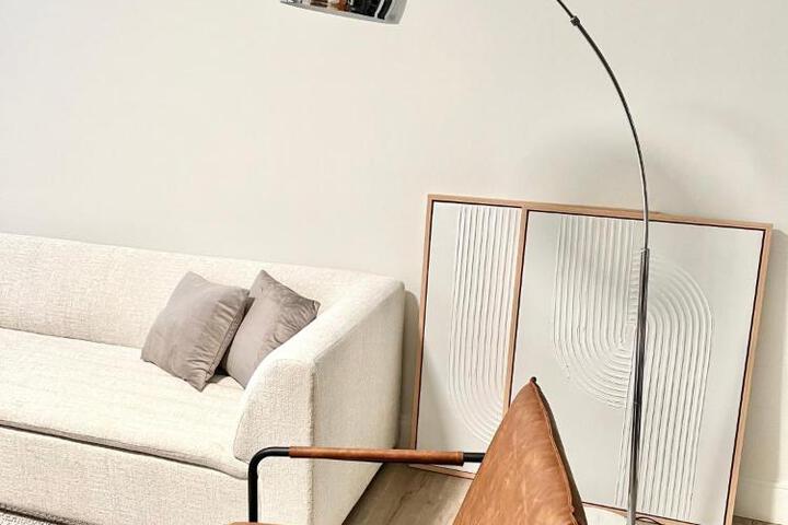 Modern 2 Bed Furnished Apartment in Quincy