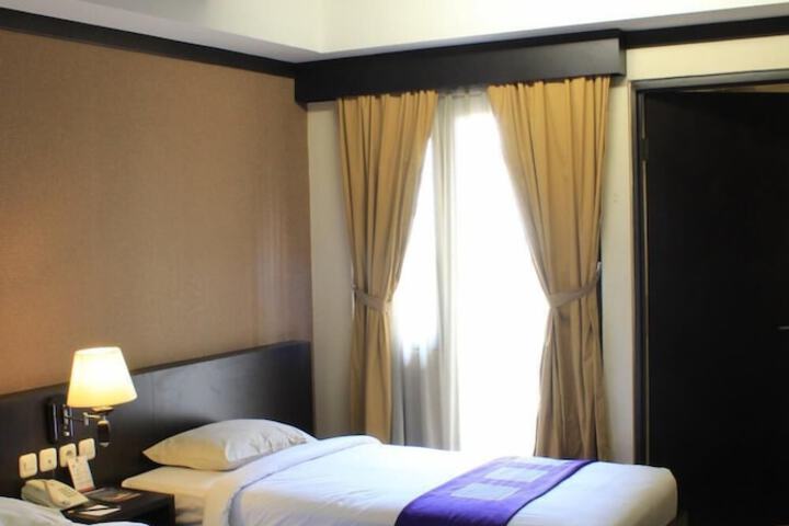 Room 4 of 31