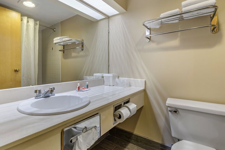 2 Double Beds (5 of 9)