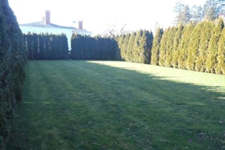 Property Grounds 13 of 15
