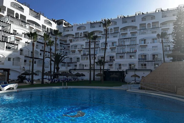 Hotel Pool