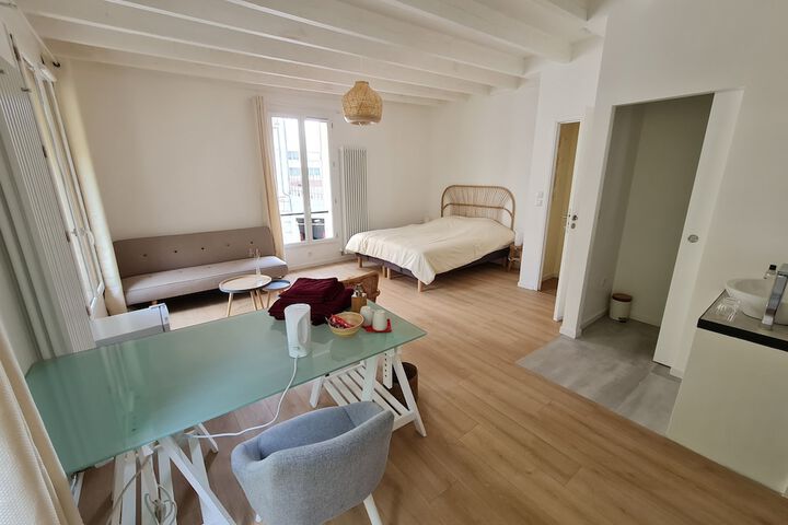 Room 33 of 48