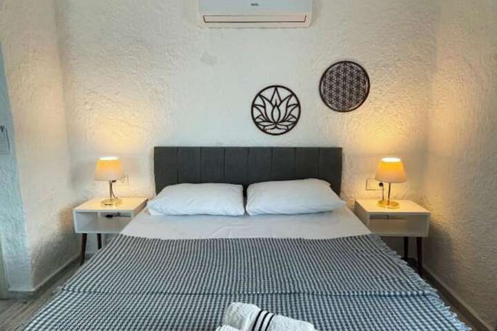 Room 3 of 19