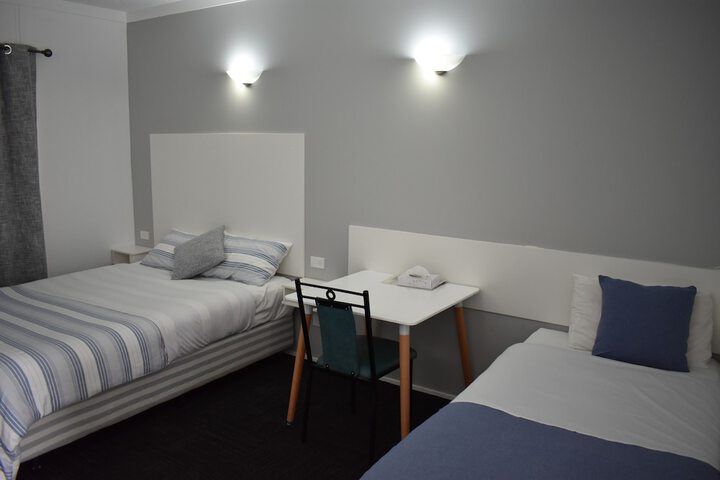 Room 10 of 24