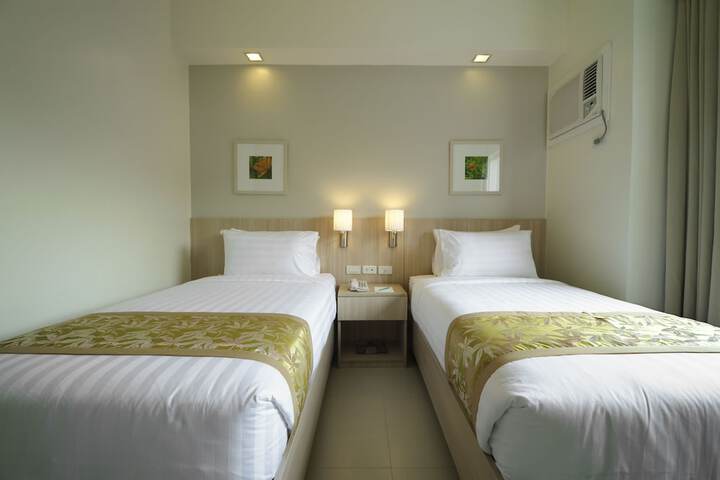 Room 4 of 31