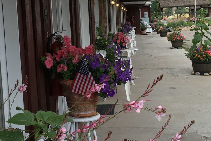 Black Bear Inn in Dubois, WY