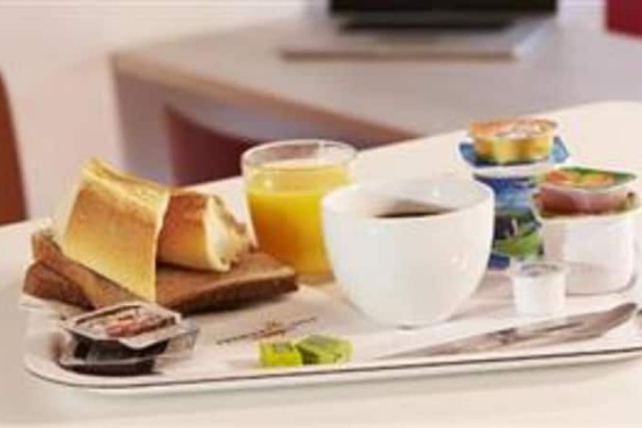 Breakfast/Coffee Service 17 of 25