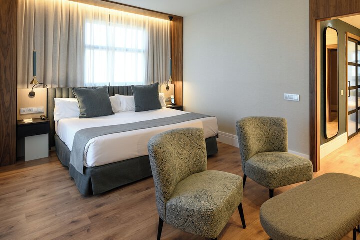 Room 21 of 104